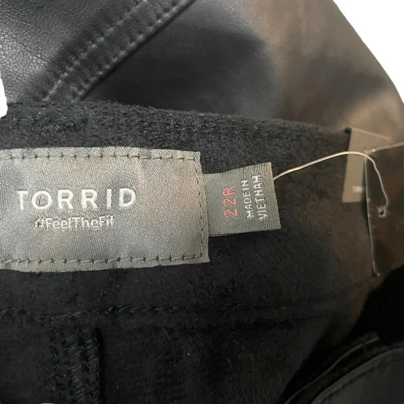 NWT Torrid Perfect Skinny Faux Leather High Rise Pant in Deep Black Size 22 - Picture 14 of 17